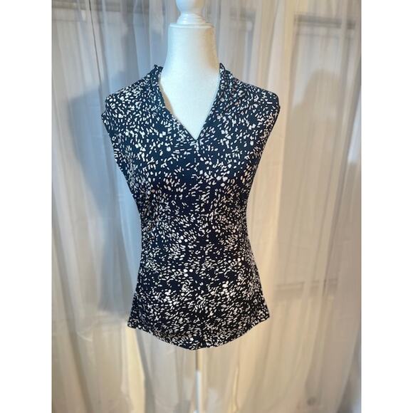 Vince Camuto Size Small Sleeveless Blouse Rouched‎ Sides Black w/ White - Picture 1 of 5